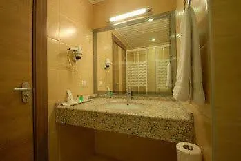 Serace Hotell